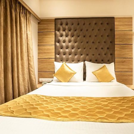 Hotel Pacific Residency - Andheri Mumbai Exterior photo