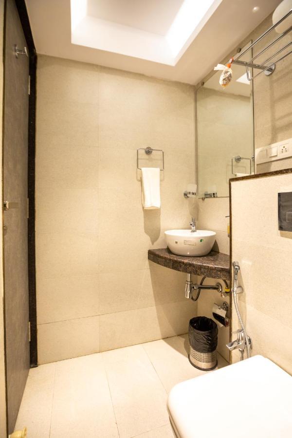 Hotel Pacific Residency - Andheri Mumbai Exterior photo