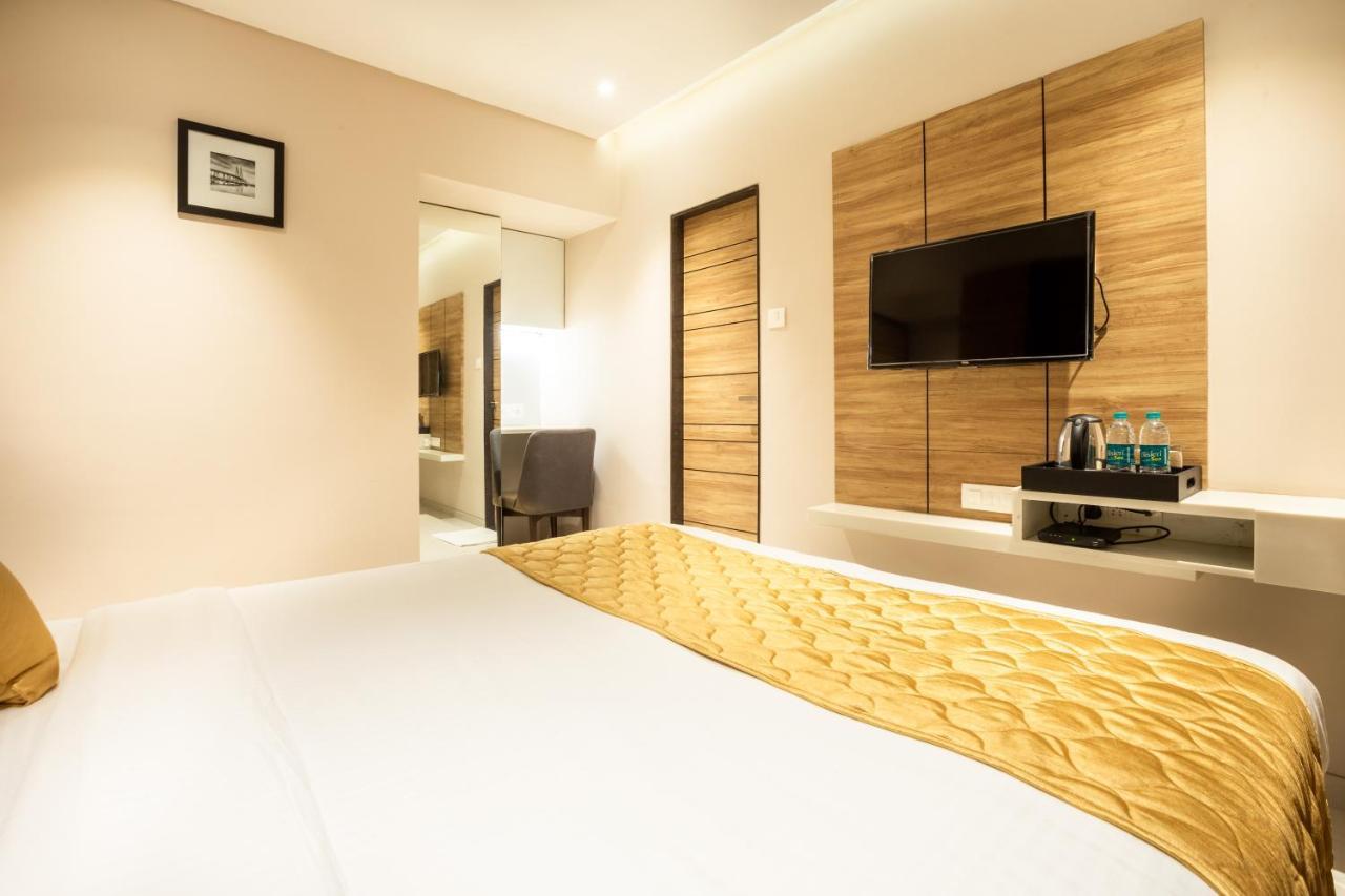 Hotel Pacific Residency - Andheri Mumbai Exterior photo